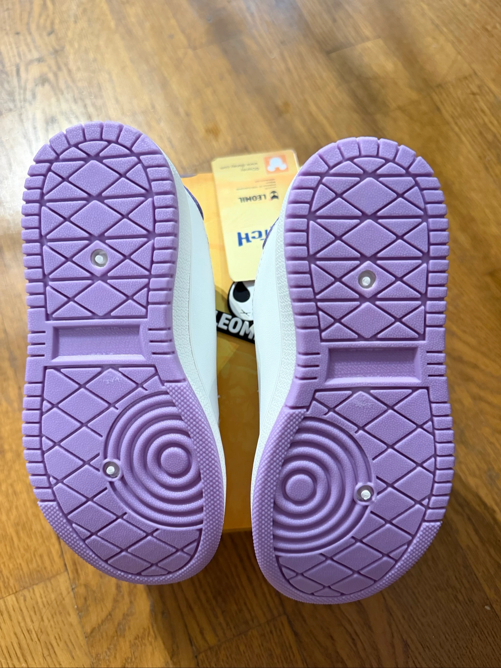 Zapatillas Disney Stitch talla 25 nuevas con caja – photo 4